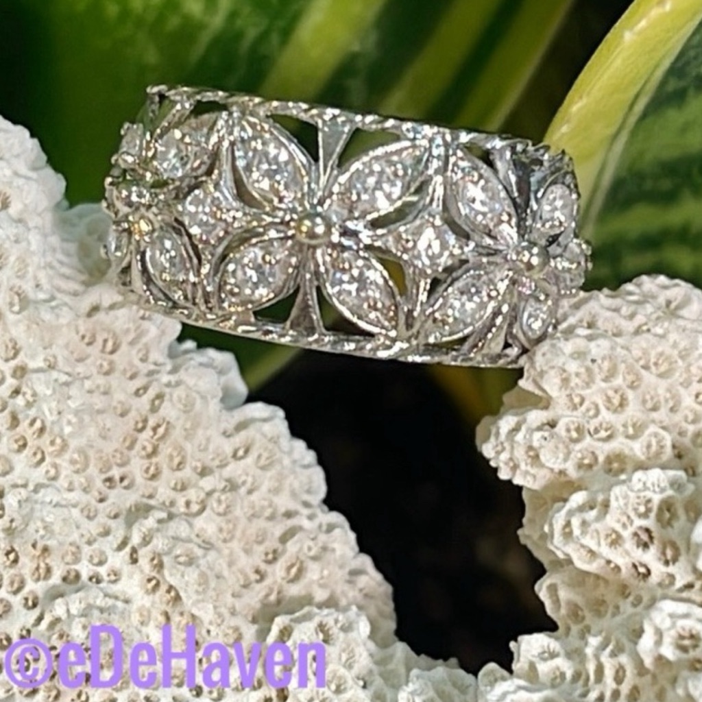 10k Cz Wide Band Ring